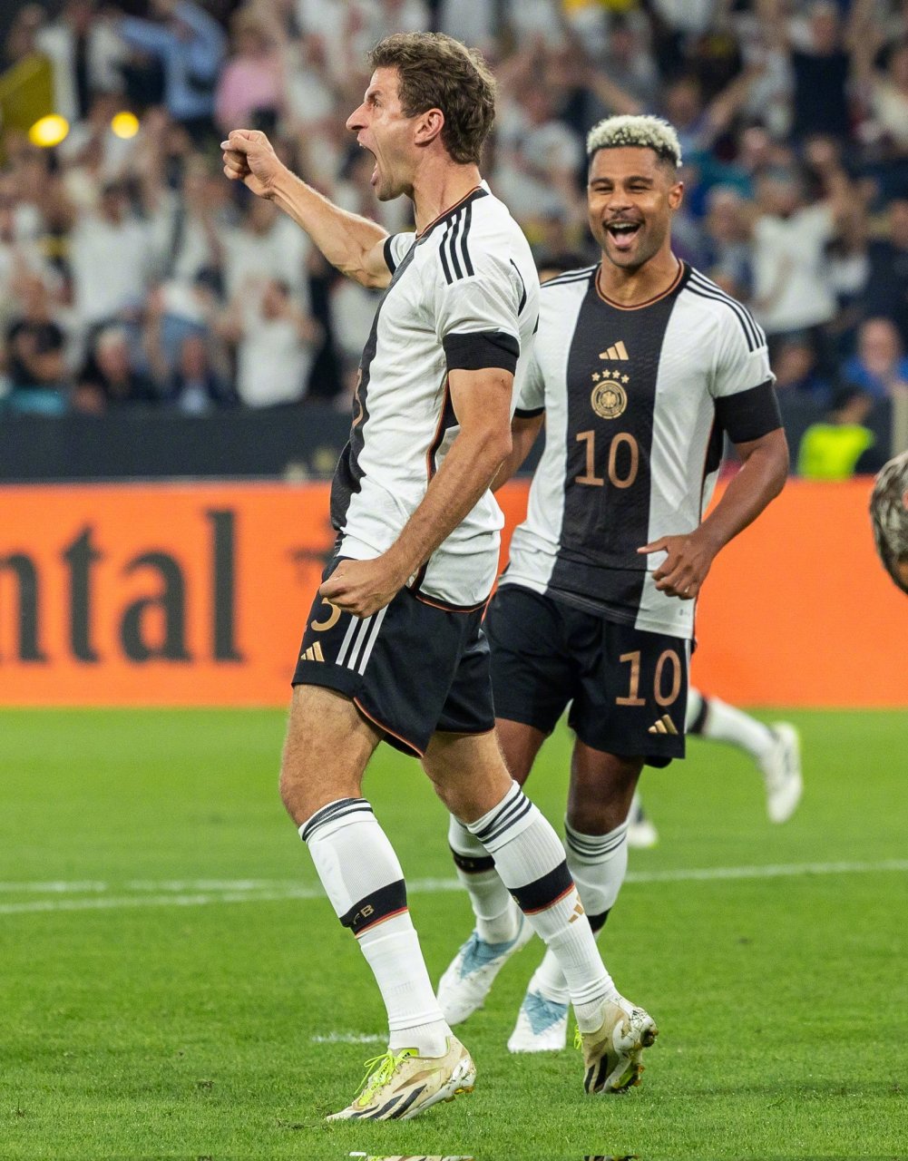 平博娱乐-德国队在友谊赛中与对手激烈对抗是哪一场